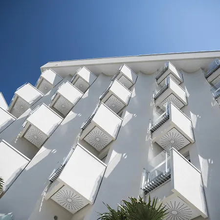 Solemare E 酒店 米萨诺阿德里亚蒂科